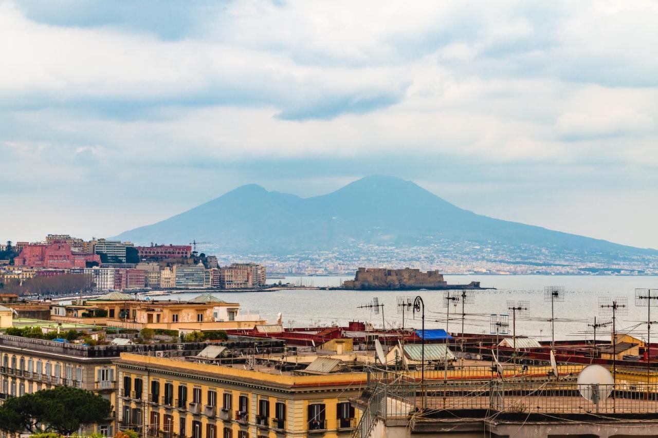 Seaview Apartment In Posillipo By Wonderful Italy Peschiera del Garda Eksteriør bilde